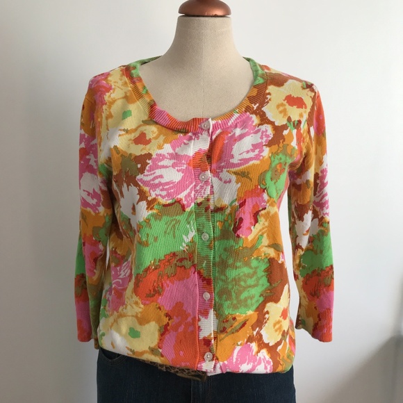 Fylo -  Button up  floral pattern cardigan - 3/25$ - Picture 2 of 6